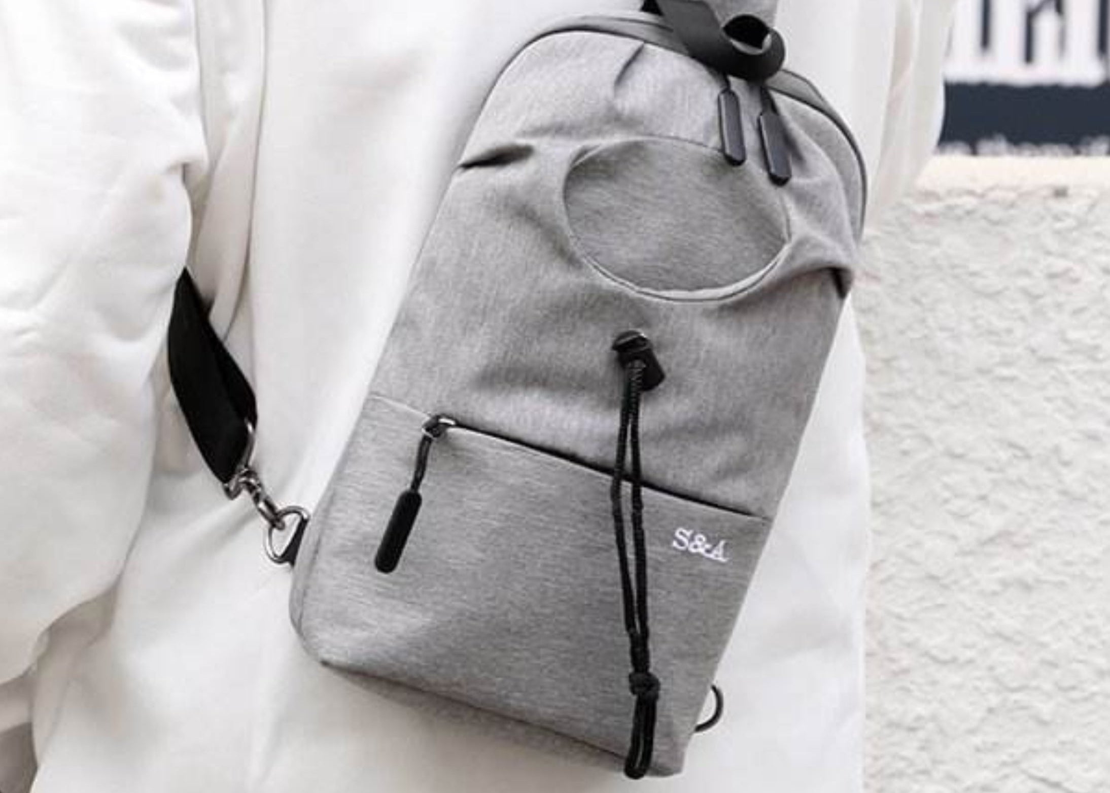 StreetVibe Bottle crossbody