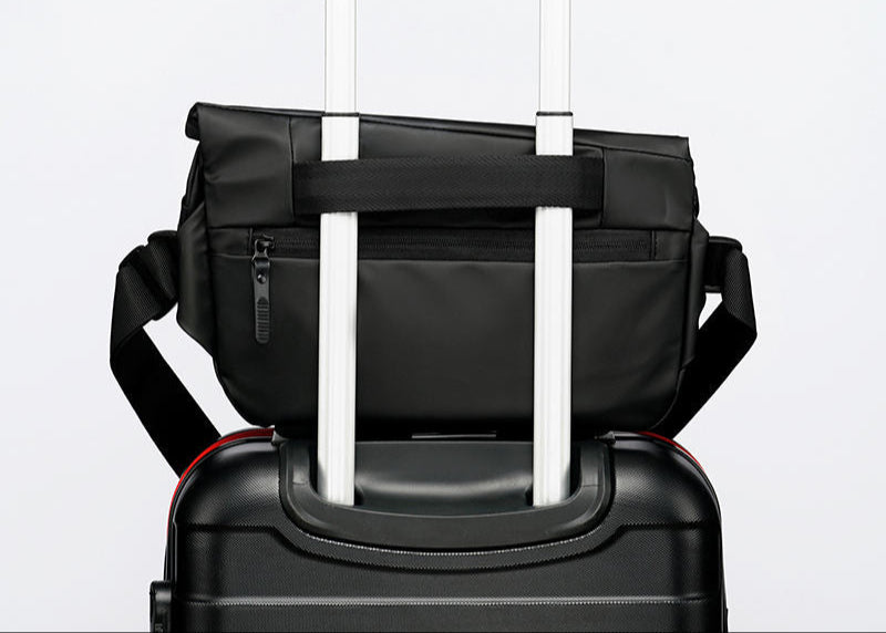 Ditch magnetic buckle Shoulder Bag